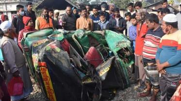 Comilla_train-collide-with-autorickshaw_Collected.jpg