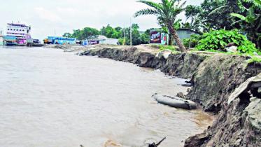 Daulatdfia  ghat under erosion (1).jpg