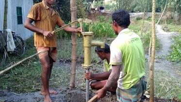 Lalmonirhat-tubewel-07.jpg