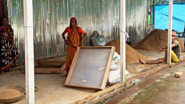 Lalmonirhat tobacco dust-02.jpg