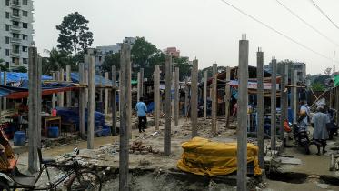 Manikganj market on evicted land-2.jpg