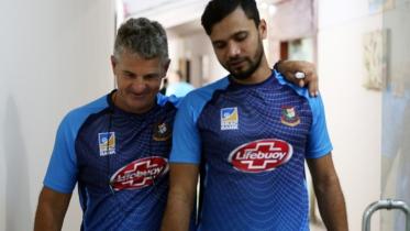 Steve Rhodes & Mashrafee 