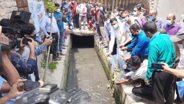Mymensingh frog released-02.jpg