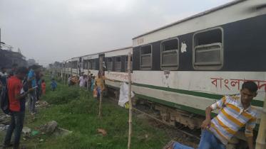 Narayanganj_Train_03.jpg