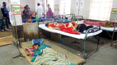nilphamari_33_female_workers_of_chinese_owned_factory_hospitalized-1.jpg