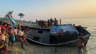noakhali_boat_sinking_pic_4.jpg