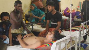 Pabna photo clash-3.jpg