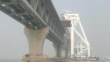 Padma-Bridge,-41th-span-Installed_Star.jpg