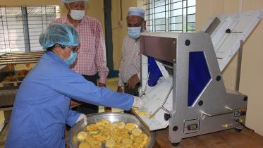 Pineapple chips factory photo (1).JPG