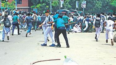 police_baton-charge_0 (1).jpg