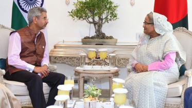 S-Jayshankar-and-Hasina-1.jpg