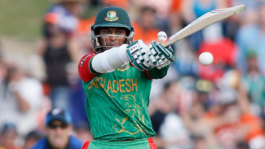 Shakib-goes-for-23-NS.jpg