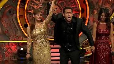 Shilpa Shinde with Salman Khan and Hina Khan