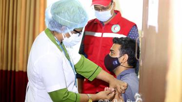 Sinopharm-Vaccine-at-Mughda_DS.jpg