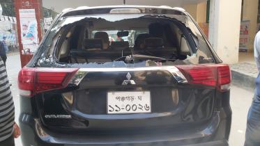 Election Officer's vehicle damaged-01.jpg