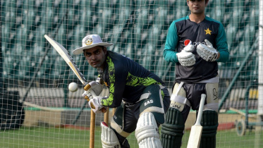 umar akmal