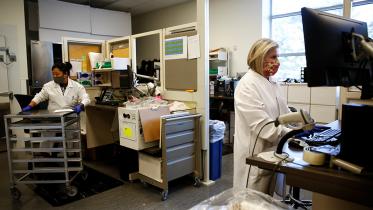 USA corona Lab.jpg