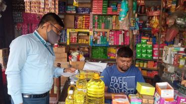 thakurgaon_pic-oil_traders_fined-01.jpeg