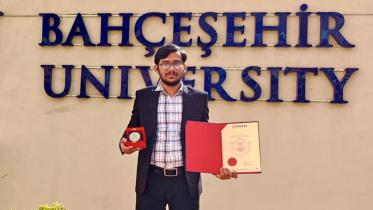 bangladeshi_student_wins_international_gold_medal_1.jpg