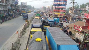 elenga_highway.jpg