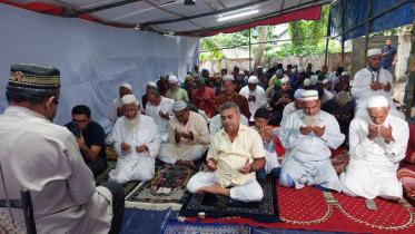 mb_eid_jamat_pic_1.jpg