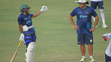 Mominul Haque & Russell Domingo 