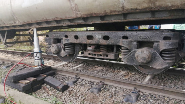 আড়াই ঘণ্টা পর ময়মনসিংহের ৪ রুটে রেল চলাচল স্বাভাবিক