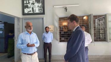 মেয়র অ্যান্ডি.jpg