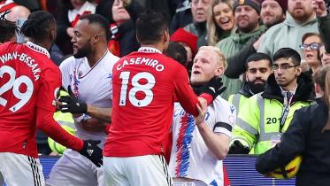 Casemiro received a red card 