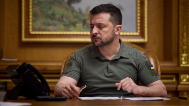 ইউক্রেনের প্রেসিডেন্ট জেলেন্সকি চীনের প্রেসিডেন্ট শি জিনপিংয়ের সঙ্গে ফোনে কথা বলছেন। ছবি: রয়টার্স