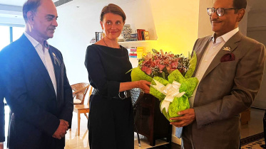 গোয়েন লুইস.jpg