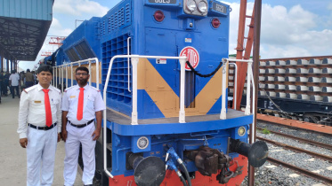 পদ্মা সেতু দিয়ে ট্রেন