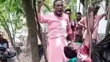 যুবককে গাছে ঝুলিয়ে পেটানোর অভিযোগে ইউপি সদস্যের বিরুদ্ধে মামলা