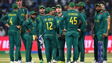 পাকিস্তানের জয়ে সেমিফাইনালে উঠল দক্ষিণ আফ্রিকা