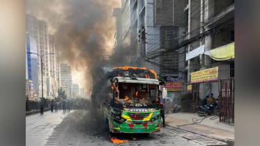bus-fire-at-badda_ds.jpg
