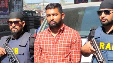 উত্তরায় ‘বাসে আগুন দিয়ে পালানোর সময়’ ছাত্রদল নেতা আটক