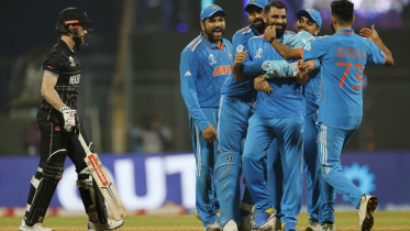 বিশ্বকাপে দ্রুততম ৫০ উইকেটের রেকর্ড শামির