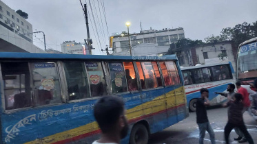পল্টনে বাসে আগুন