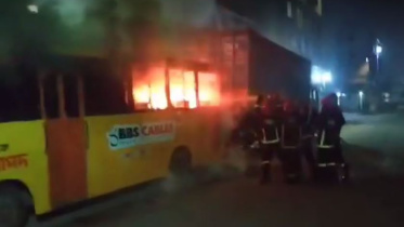 বাসে আগুন