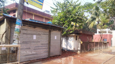 নার্সিং কলেজের ভেতরে পৌরসভার দোকান নির্মাণের অভিযোগ