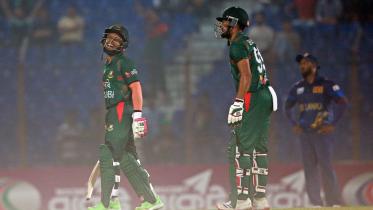 Mushfiqur Rahim & Najmul Hossain Shanto