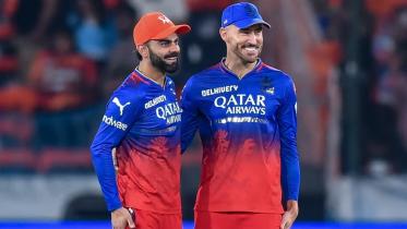 Faf du Plessis and Virat Kohli