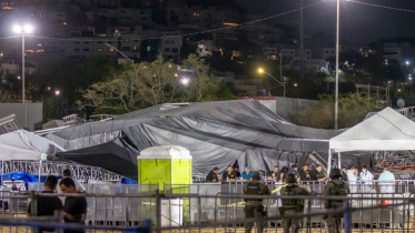 মেক্সিকোতে নির্বাচনী প্রচারণার মঞ্চ ধসে ৫ জন নিহত হয়েছেন। ছবি: এএফপি