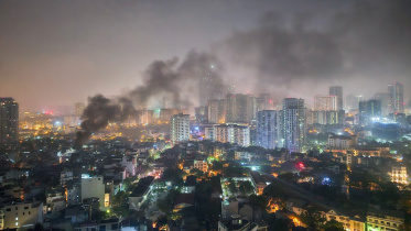 হ্যানয়ের অ্যাপার্টমেন্ট ভবনে অগ্নি দুর্ঘটনায় ১৪ জন নিহত হয়েছেন। ছবি: এএফপি