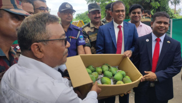 mango_from_pm_to_cm_of_tripura.jpg