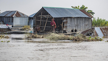 বন্যায় দুর্ভোগ