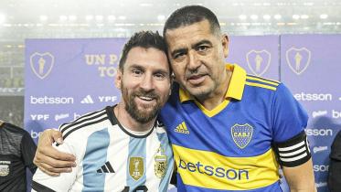 messi-riquelme.jpg