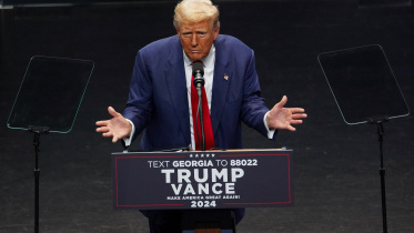 নির্বাচনী প্রচারণায় ডোনাল্ড ট্রাম্প। ছবি: রয়টার্স