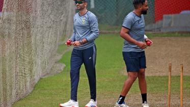Keshav Maharaj