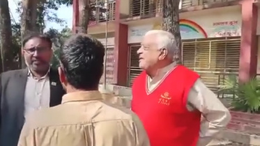 এলাকা ছাড়লেন মুক্তিযোদ্ধা